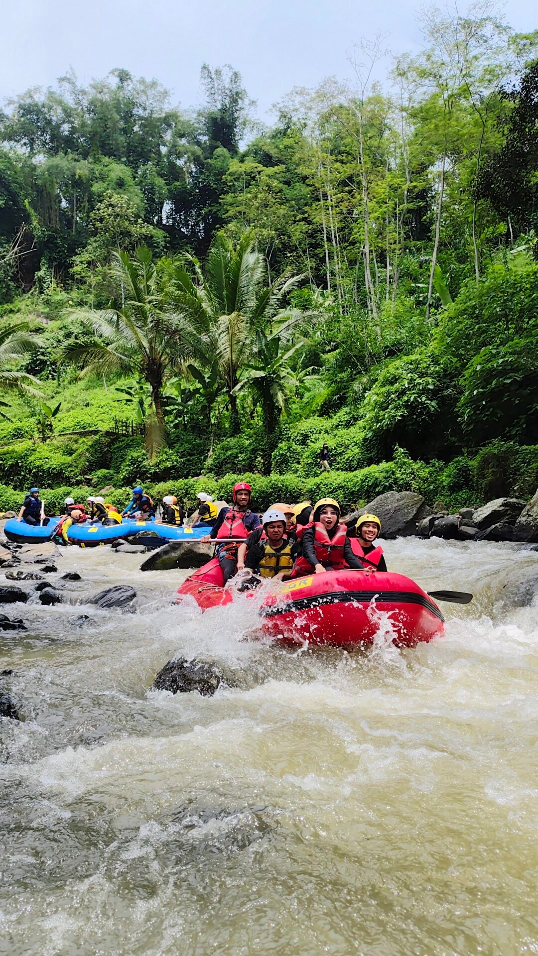 lintasan arung jeram Sungai Cipunagara Subang