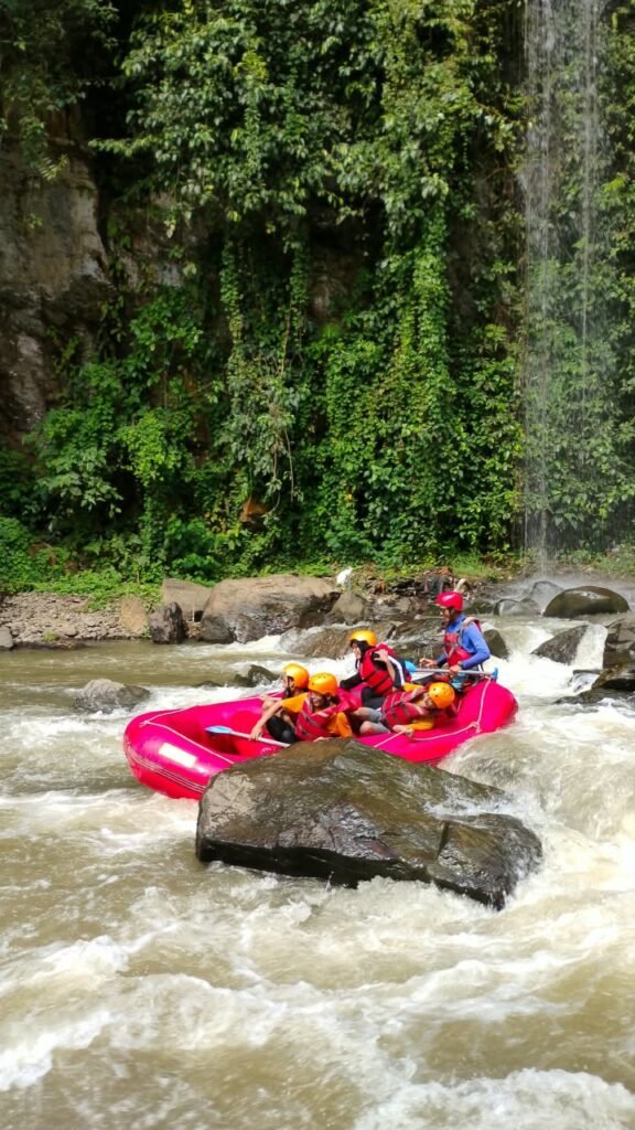 rafting Cipunagara Subang 9 km