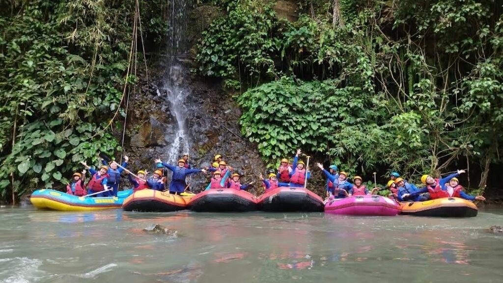 rafting Cipunagara Subang 9 KMperusahaan