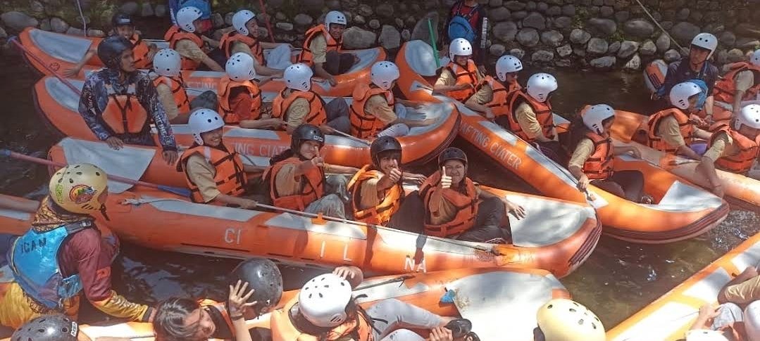 rafting Ciater untuk gathering perusahaan